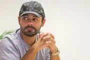 سام قریبیان بر روی پوستر فیلم «سیاه باز» /عکس