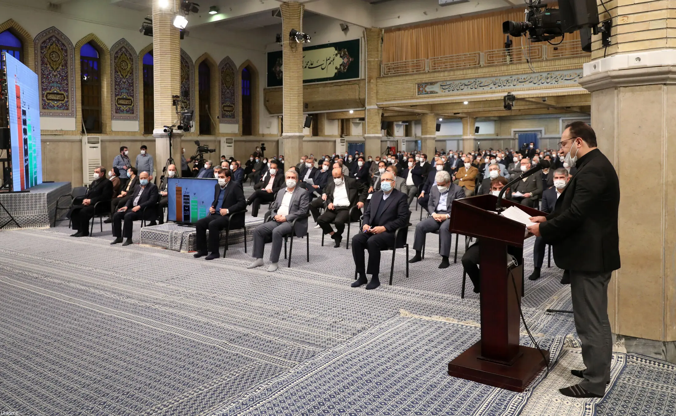 دیدار جمعی از تولیدکنندگان و فعالان صنعتی با رهبر معظم انقلاب/گزارش تصویری