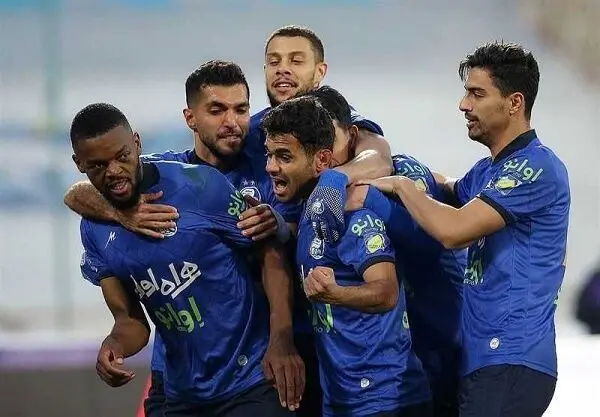 درخواست یک استقلالی جنجالی از باشگاه استقلال +عکس