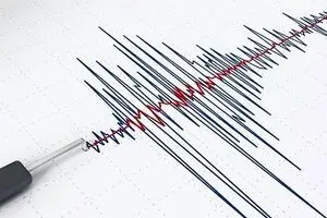 تصاویری از شدت زلزله ۴.۶ ریشتری در قدمگاه
