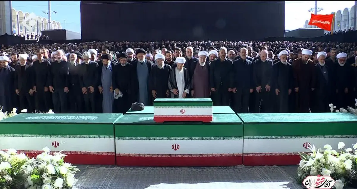 تصویری متفاوت از مراسم اقامه نماز بر پیکر رهبر شهید انقلاب