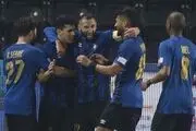 عکس یادگاری رامین رضاییان با جام حذفی