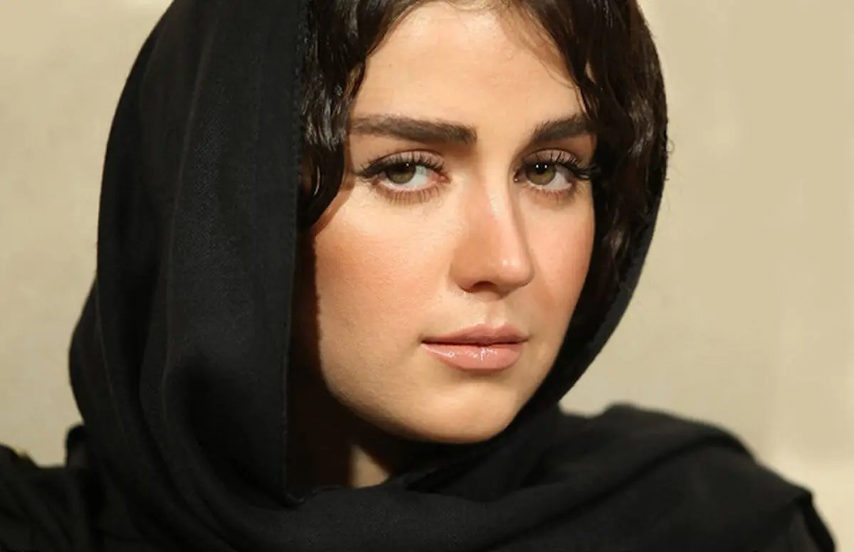 عکس لاکچری خانم بازیگر کم پیدا