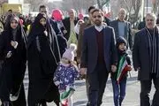 بچه های شهید مالک رحمتی دست در دست پدر+عکس