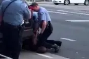 اخراج افسران پلیسی که یک سیاه‌پوست را کشتند + تصاویر
