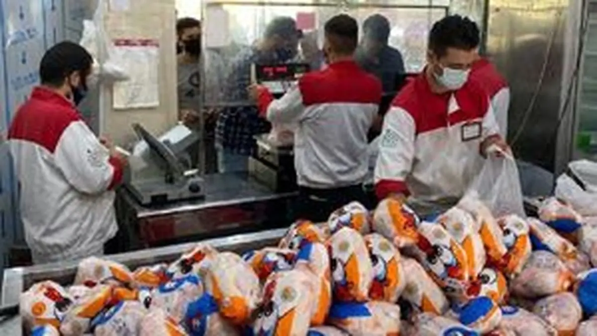 عرضه مرغ بالاتر از نرخ مصوب گرانفروشی است
