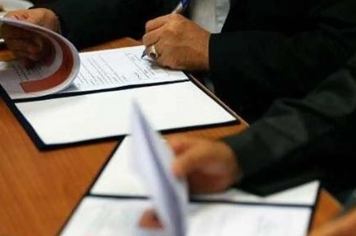 قرارداد کار کارگران باید محضری باشد؟