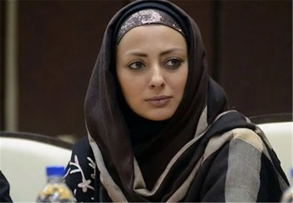 «نفیسه روشن» با لباس بندری/ عکس