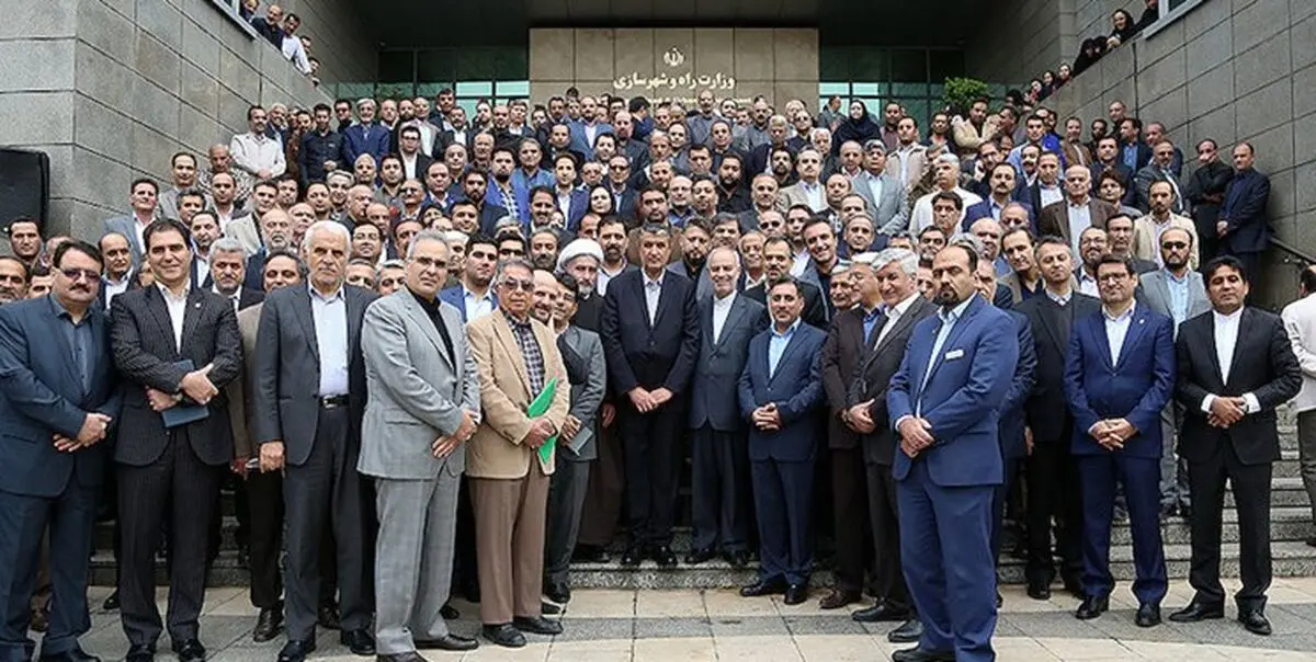 بوی تغییر در مدیران بخش مسکن وزارت راه به مشام می‌رسد