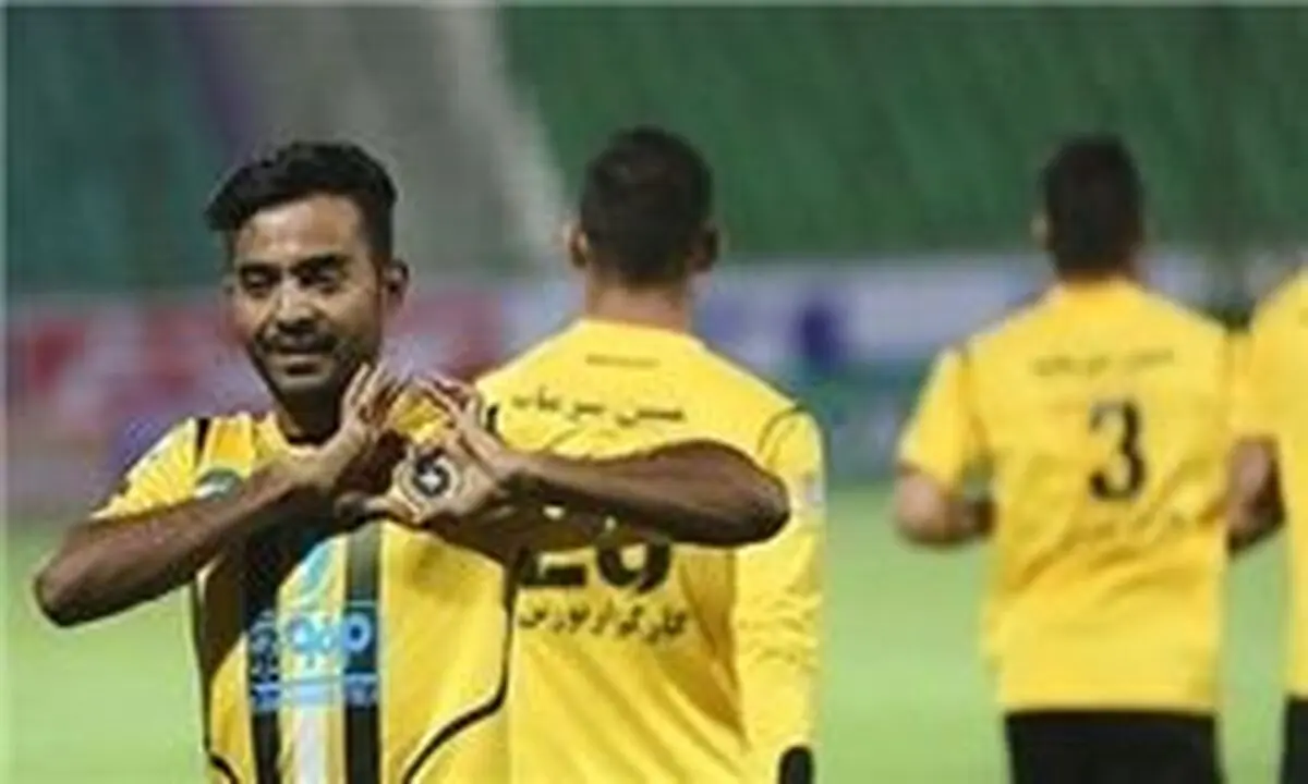 مهاجم سابق سپاهان به صنعت نفت آبادان پیوست