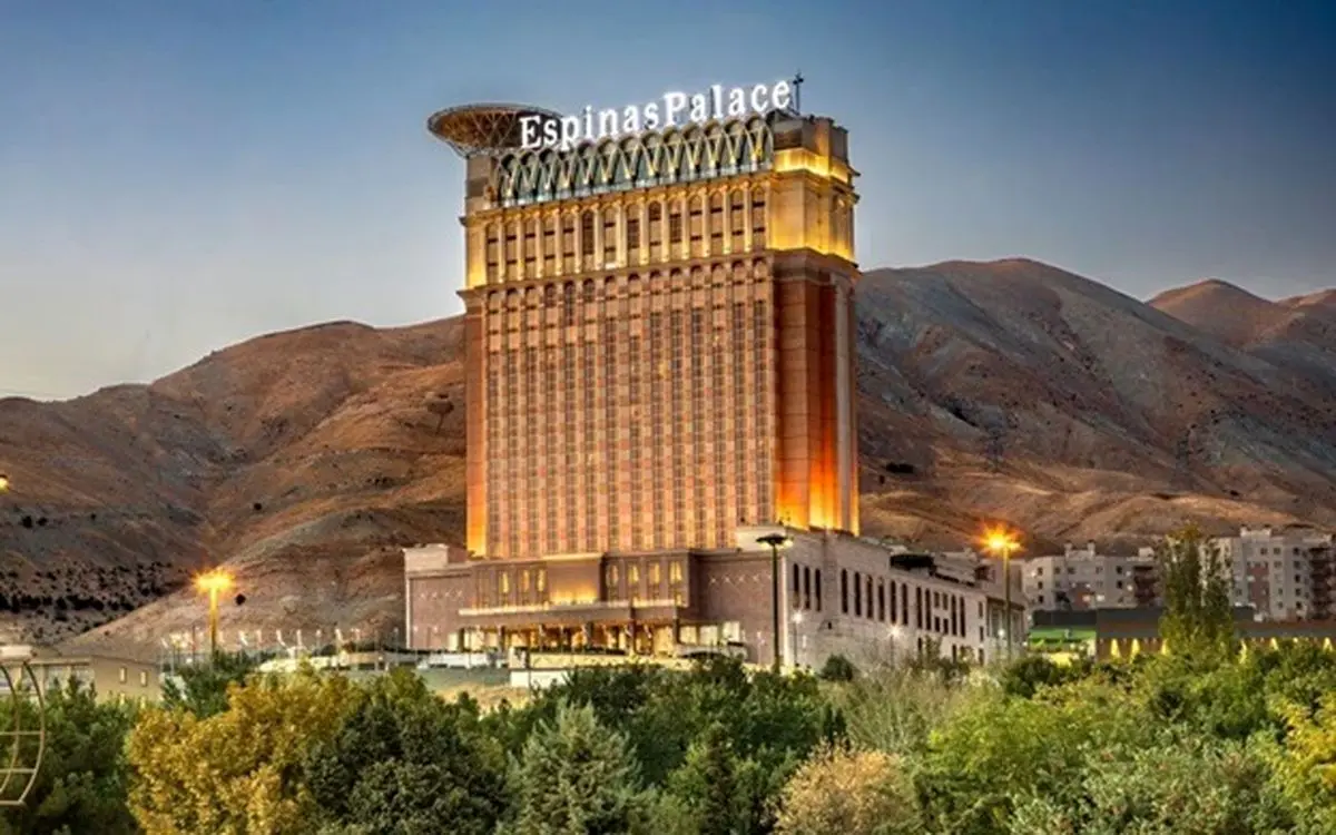 معماری مدرن اسپیناس پالاس