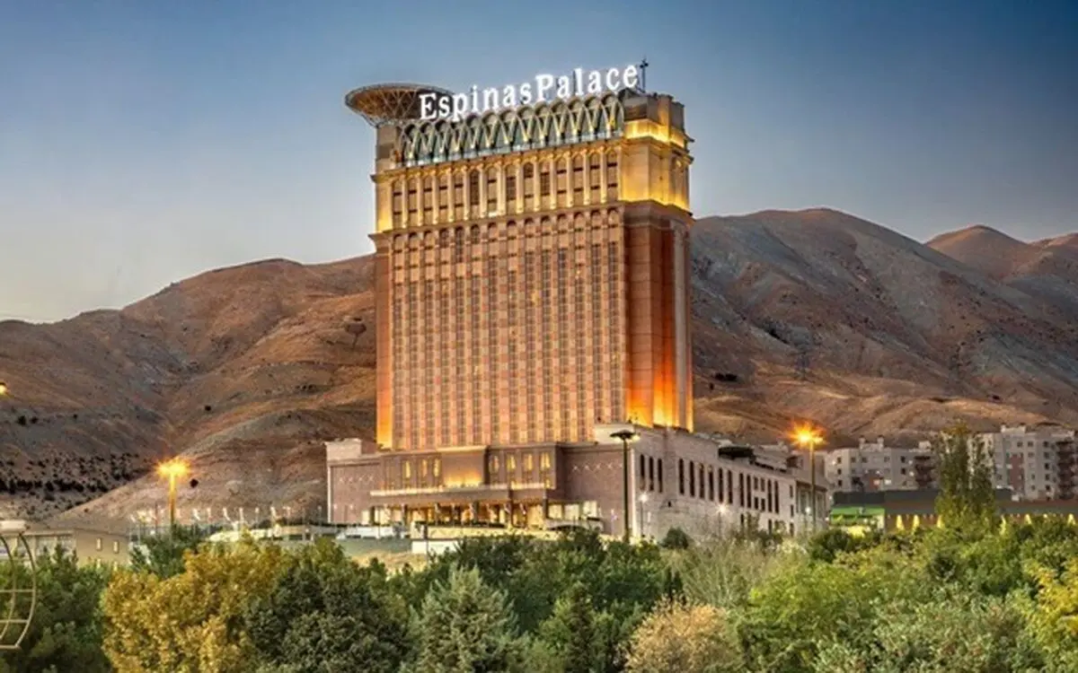 معماری مدرن اسپیناس پالاس