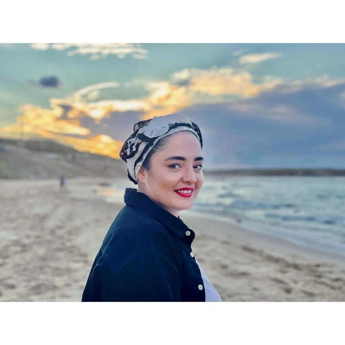 سلفی پشت صحنه ای نرگس محمدی/ عکس