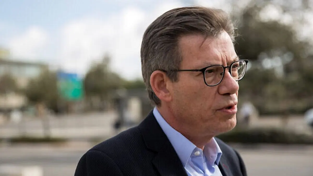 ژیم صهیونیستی تبلیغات فارسی خود را تعطیل می‌کند!