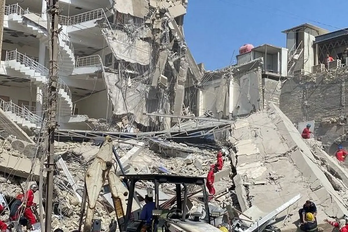 دولت الکاظمی مجوز ساختمان فرو ریخته در بغداد را داده بود+عکس