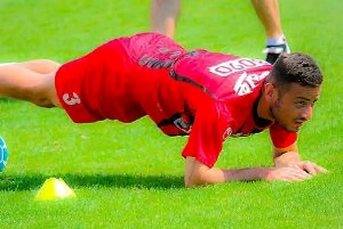 بازیکن پرسپولیس استقلالی می شود؟