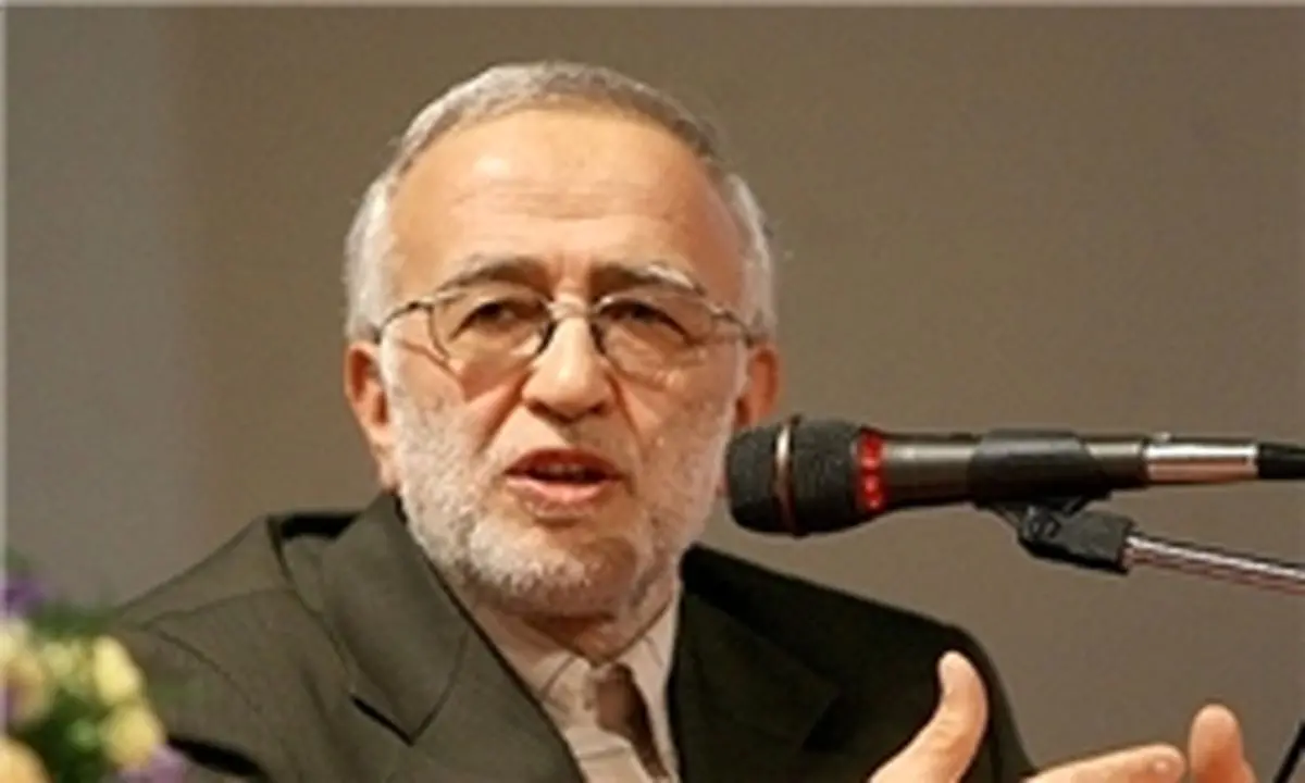 نبوی: عنصر پاسخگویی در مسئولین کشور جا نیفتاده است