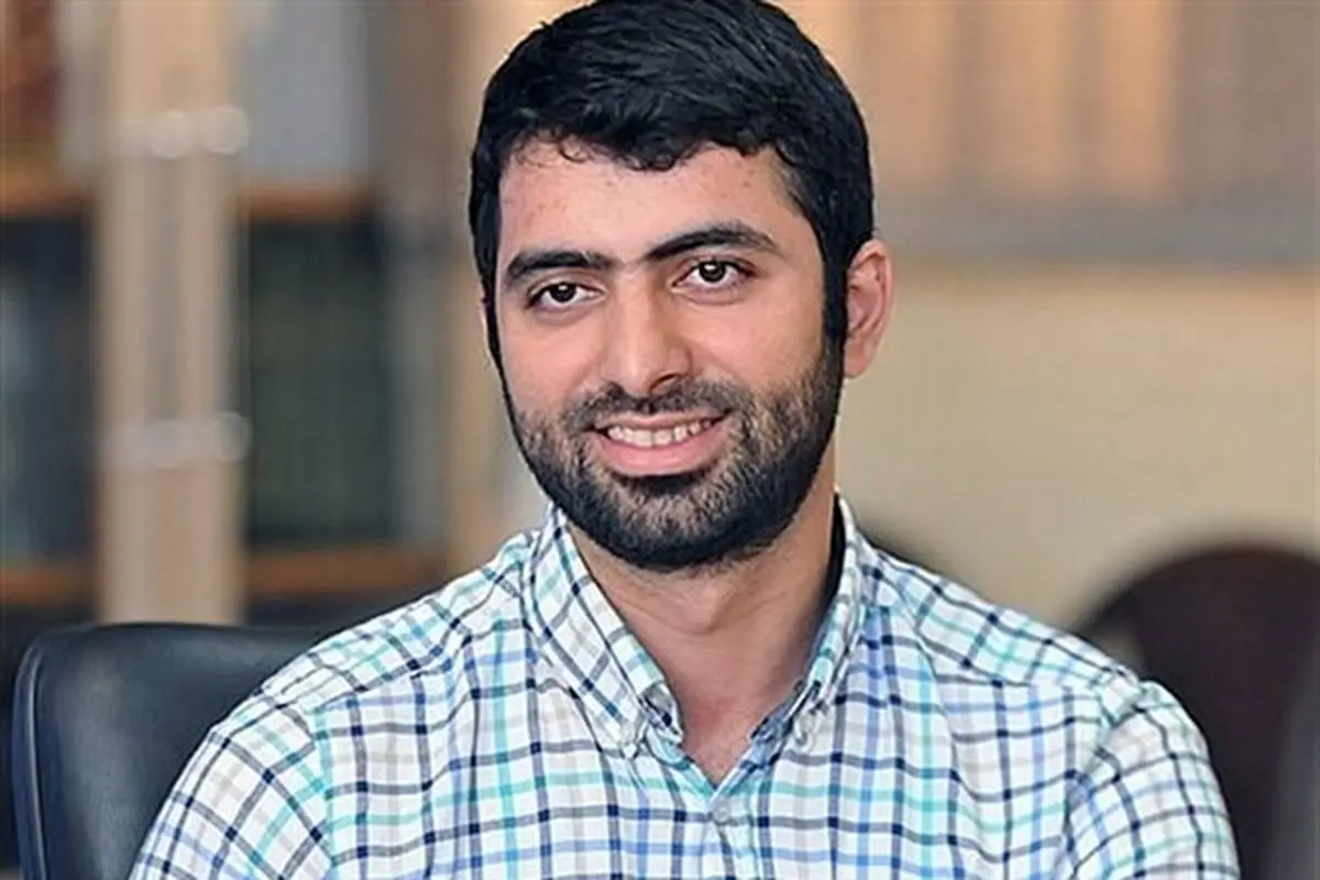 لذت شیرینِ زندگی آقای مستندساز درکنار دخترش/ عکس