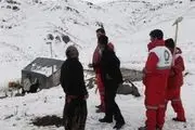 بارش برف و باران عشایر را در زردکو زمین گیر کرد