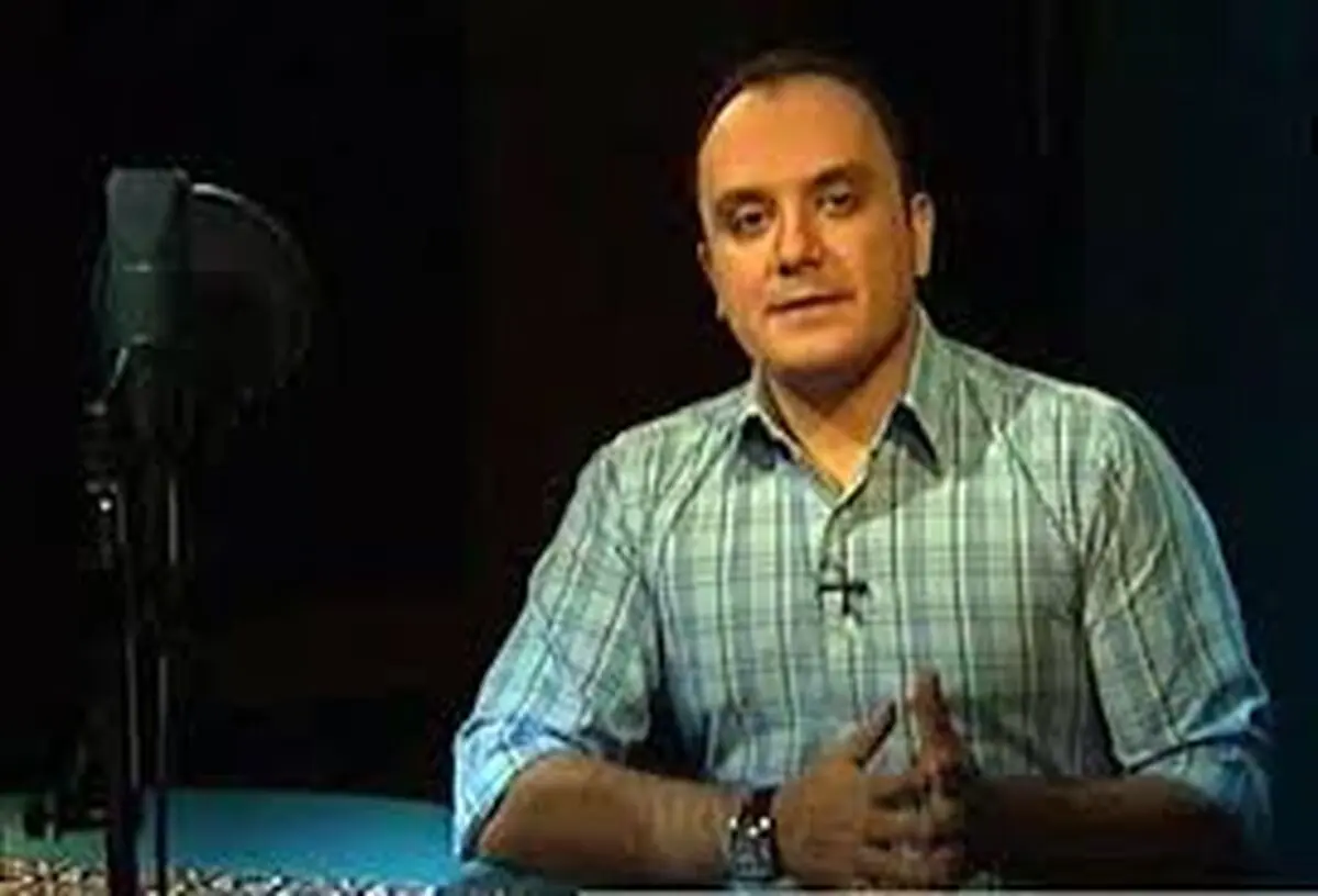 عکس دیده نشده مجری معروف در کنار همسر و فرزندش