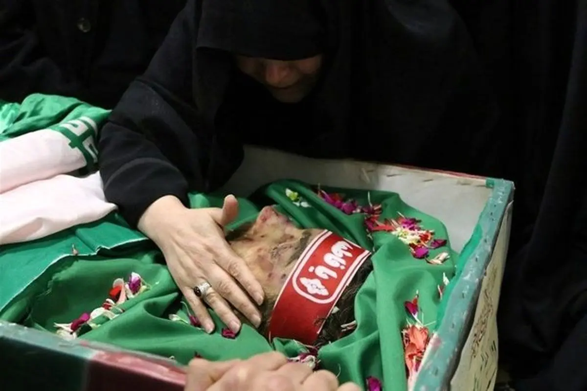بیانیه مادر شهید محمدحسین حدادیان جهت تقدیر از مدافعان سلامت