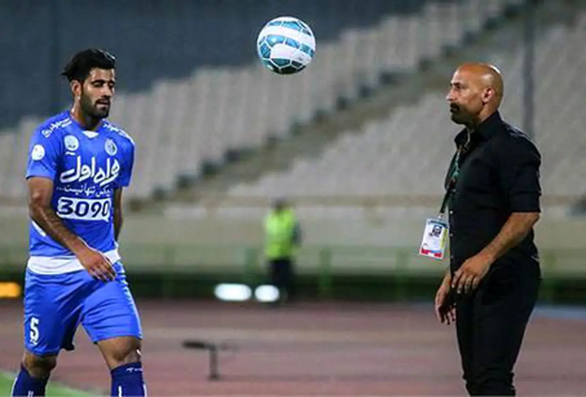 مدافع جنجالی استقلال همچنان بدون تیم!