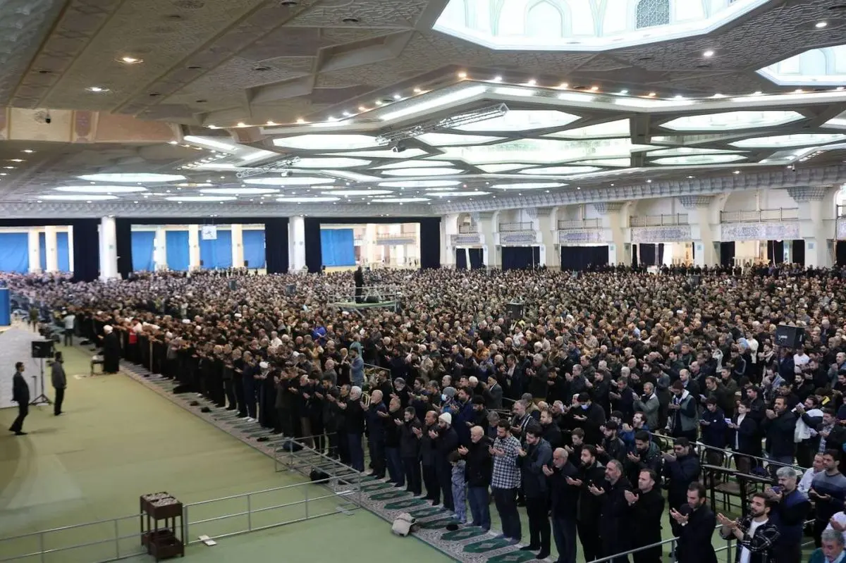 اقامه باشکوه نماز عید فطر در مصلی تهران