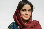 تیپ خانم بازیگر نقش مائده سریال افرا /  عکس