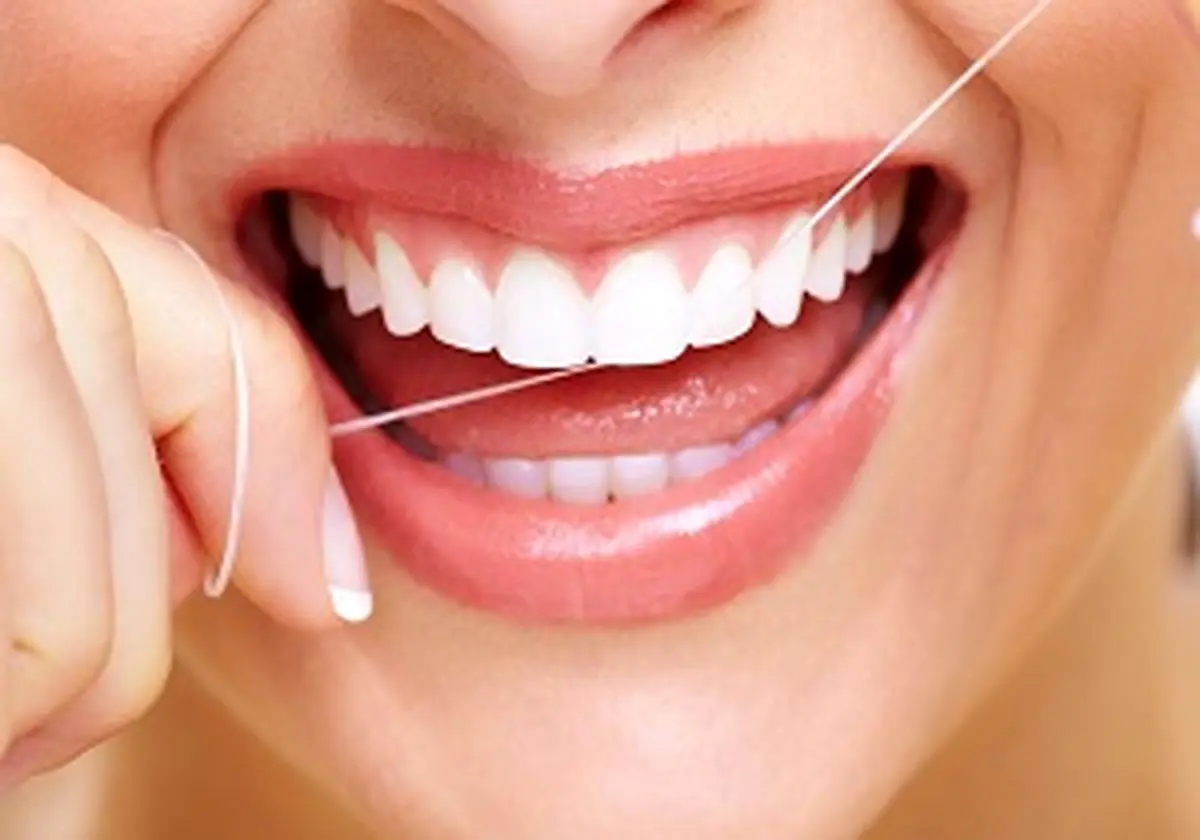 فواید باور نکردنی نخ دندان برای دهان و دندان