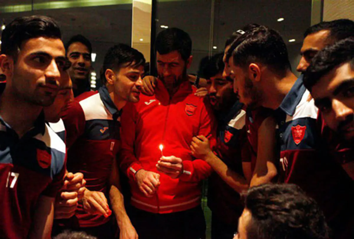 سورپرایز کریم باقری توسط پرسپولیسی ها