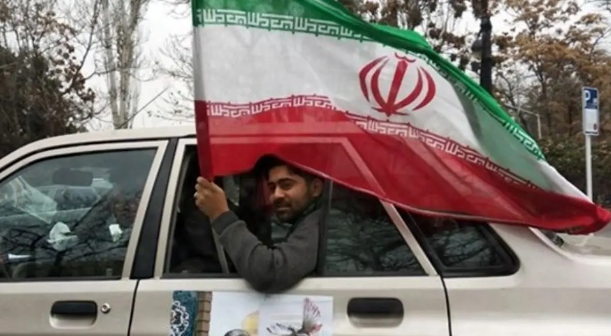 راهپیمایی تماشایی 22 بهمن در کرانه خلیج‌فارس +فیلم