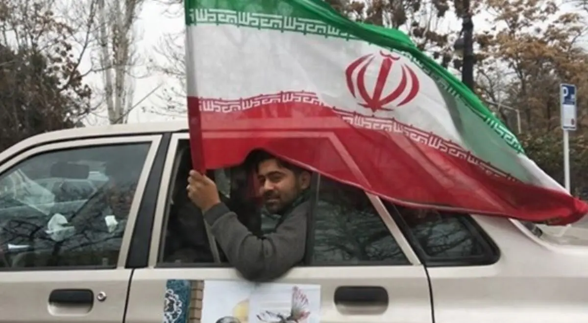 راهپیمایی تماشایی 22 بهمن در کرانه خلیج‌فارس +فیلم