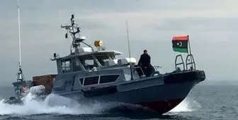 شلیک هوایی گارد ساحلی لیبی به قایق های ایتالیایی