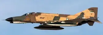 آسمان ایران زیر بال‌های جنگنده بمب‌افکن اِف ۴ + عکس