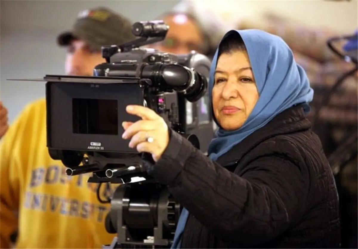 پوران درخشنده هیس پسرها فریاد نمی‌زنند را می‌سازد