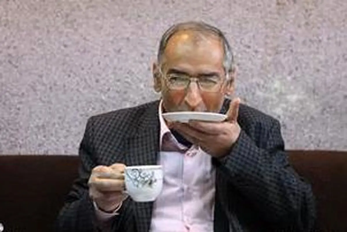 سیاسیکاری، دو بار استخدام است نه اخراج از شغل دوم