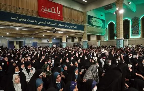 جمعی از معلمان و فرهنگیان با رهبر انقلاب دیدار کردند/گزارش تصویری