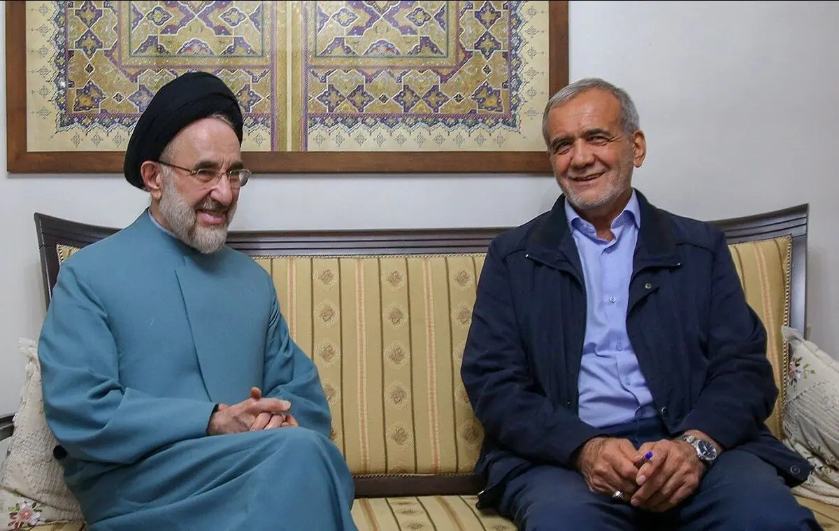 احوال پرسی تلفنی پزشکیان از سید محمد خاتمی 
