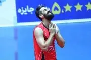 سلفی سعید معروف در کابین خلبانی