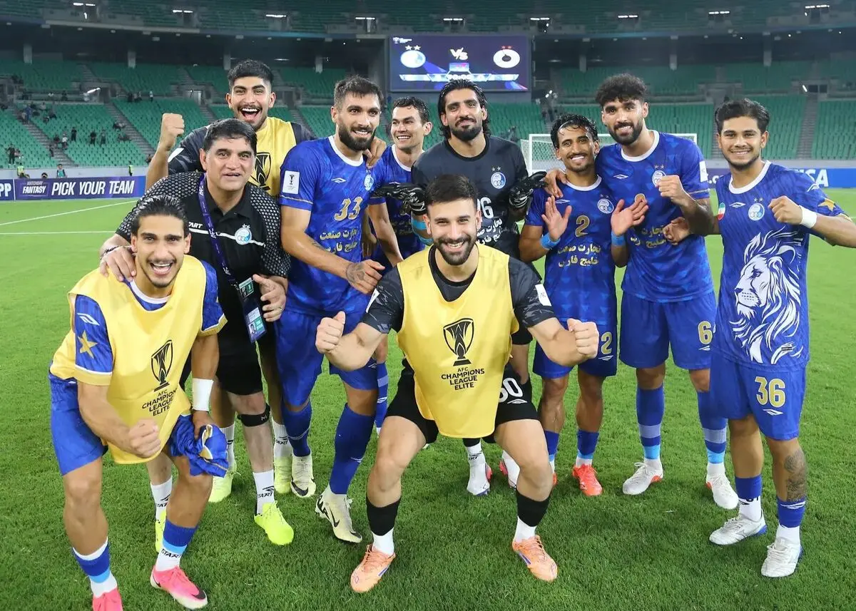جشن کوچک مدافعان استقلال پس از کلین‌شیت برابر السد
