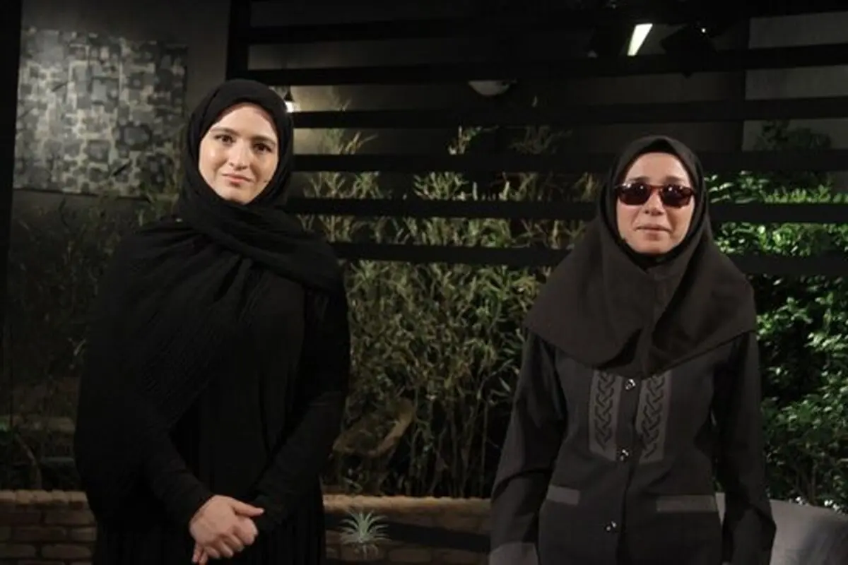 گلاره عباسی میزبان بیمار پروانه‌ای در «مکث»
