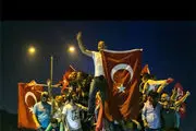 کودتای نظامی در ترکیه/ضرب و جرح کودتاچیان توسط نیروهای امنیتی ترکیه