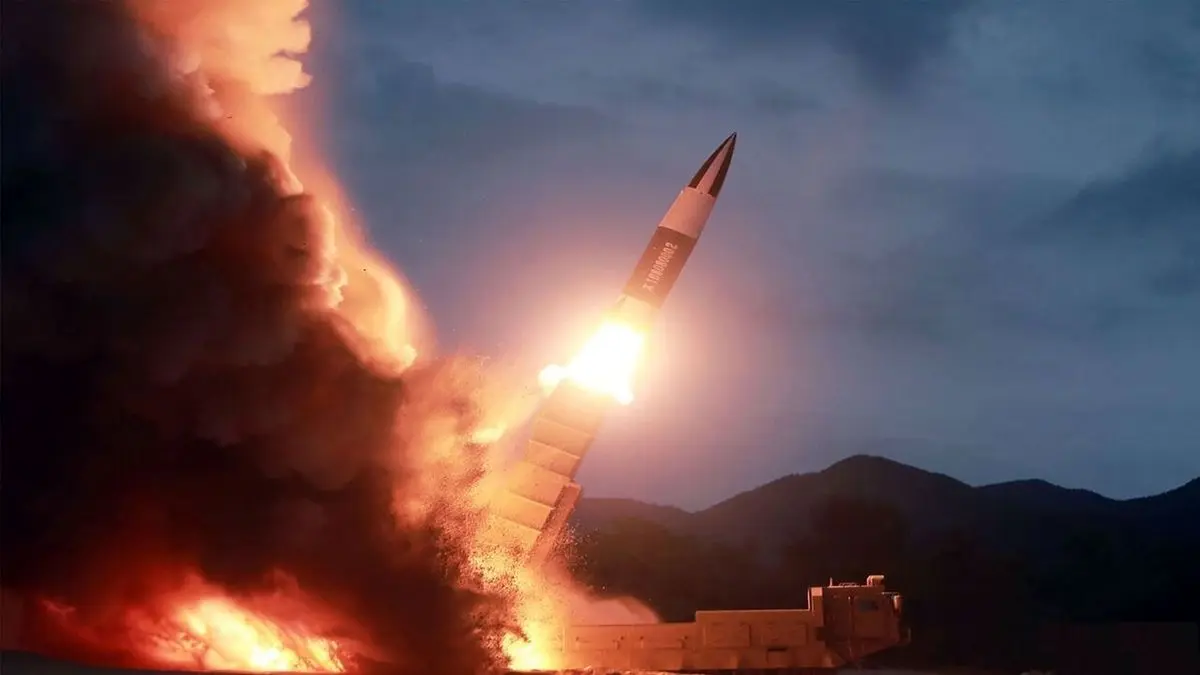 کره شمالی دو موشک بالستیک شلیک کرد