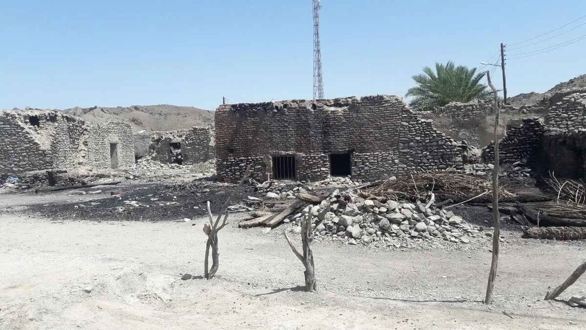 آتش‌سوزی‌ عجیب خانه‌ها در یک روستای دورافتاده | کار اجنه است!