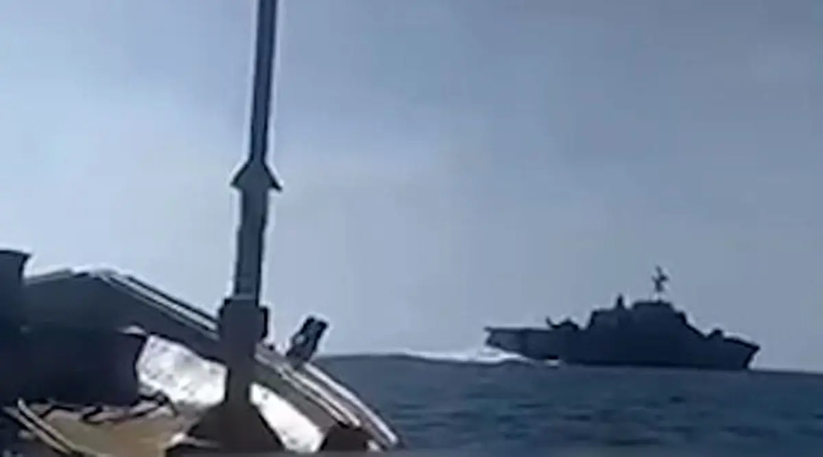  لحظات تعقیب ناوشکن آمریکایی توسط ماهیگیران ایرانی 