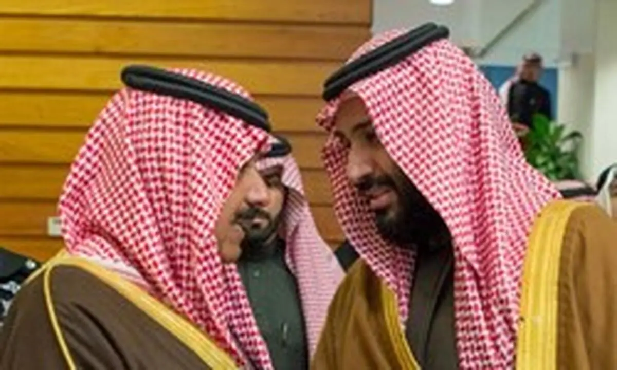 پخش نخستین تصاویر از آزادی پسر پادشاه در کنار ولیعهد سعودی