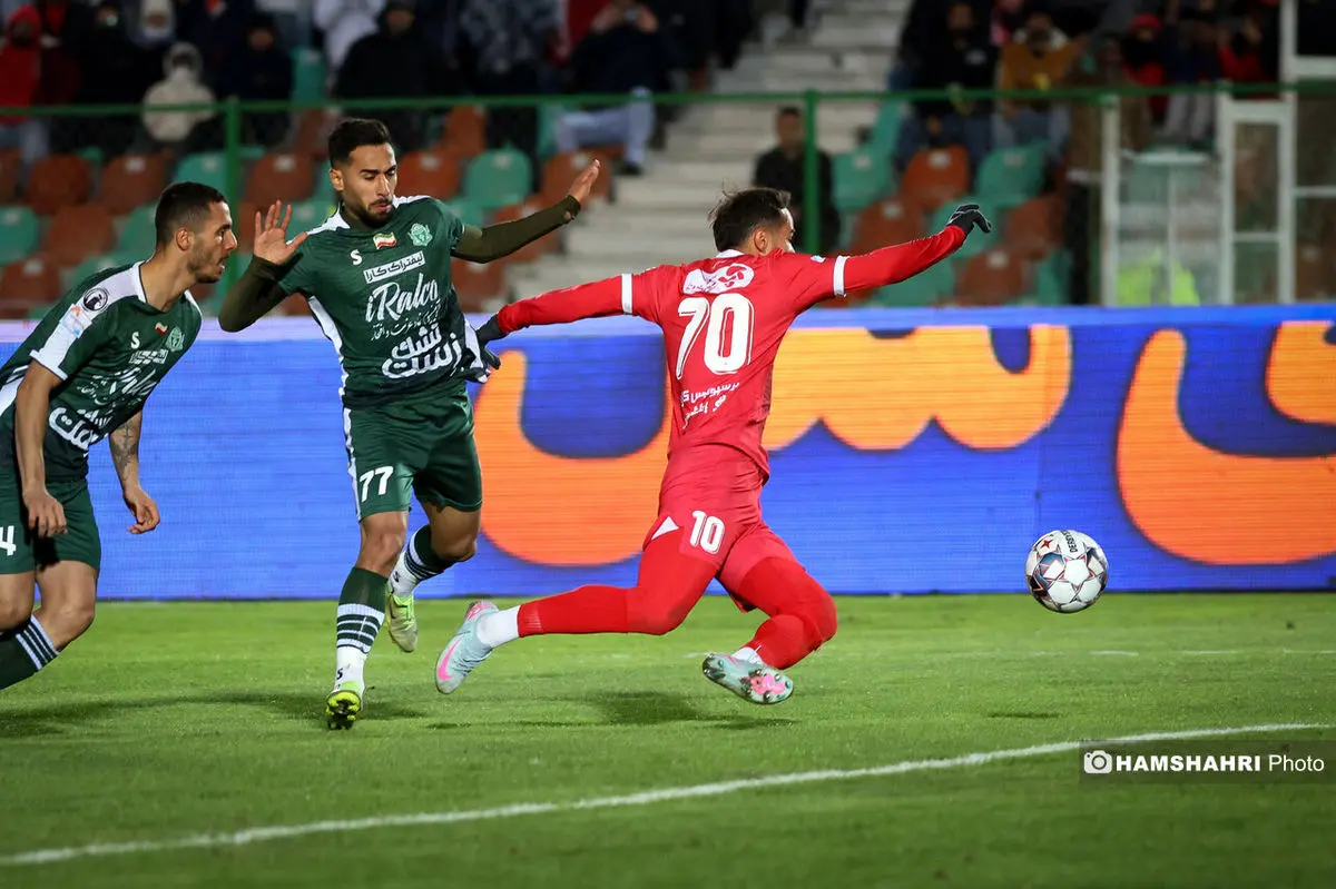 تماس وینگر پرسپولیس با ۲گزینه