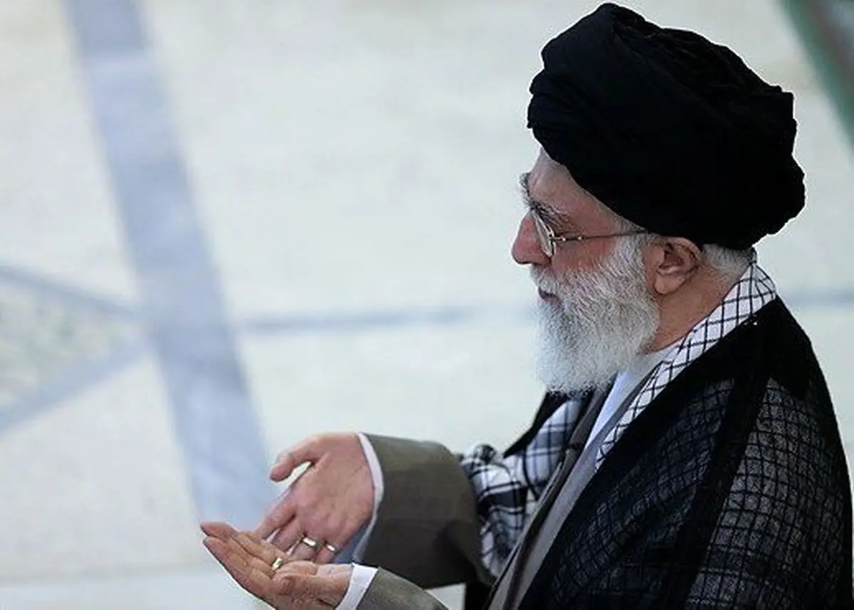 اقامه نماز عید فطر به امامت رهبر انقلاب