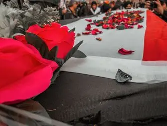 تشییع نمادین شهدای الحشد الشعبی با حضور گسترده مردم در بغداد
