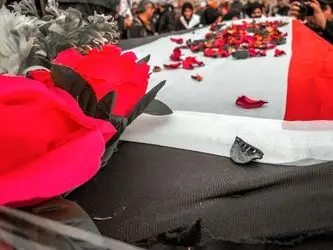 تشییع نمادین شهدای الحشد الشعبی با حضور گسترده مردم در بغداد